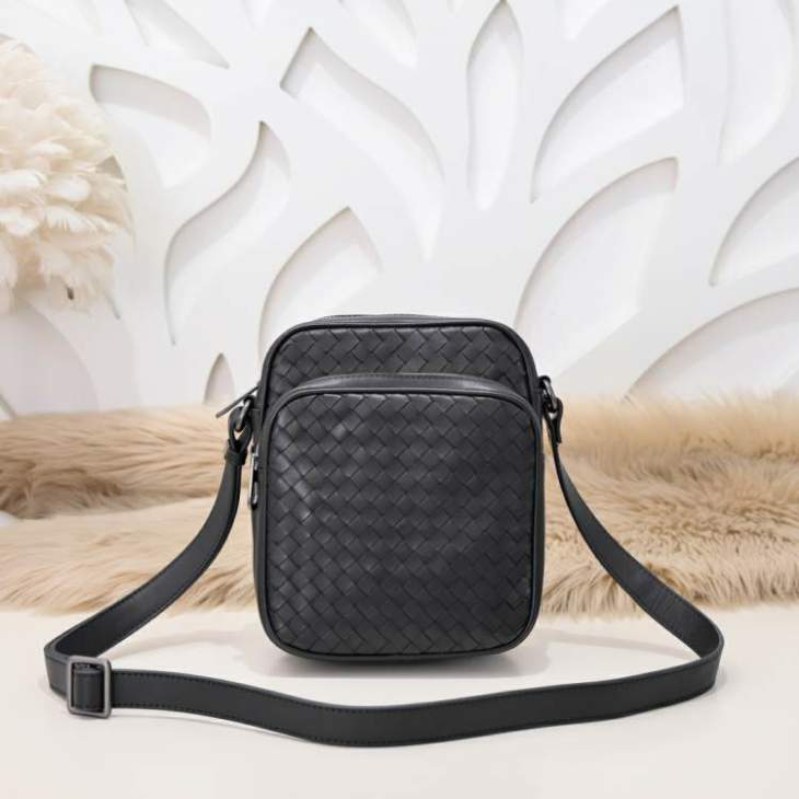 Picture of Bottega Veneta Mens Bags _SKUfw233560910fw